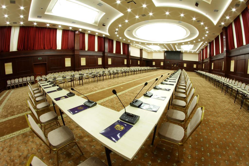 Golden Palace Hotel Resort & Spa Gl Tsaghkadzor Exterior foto